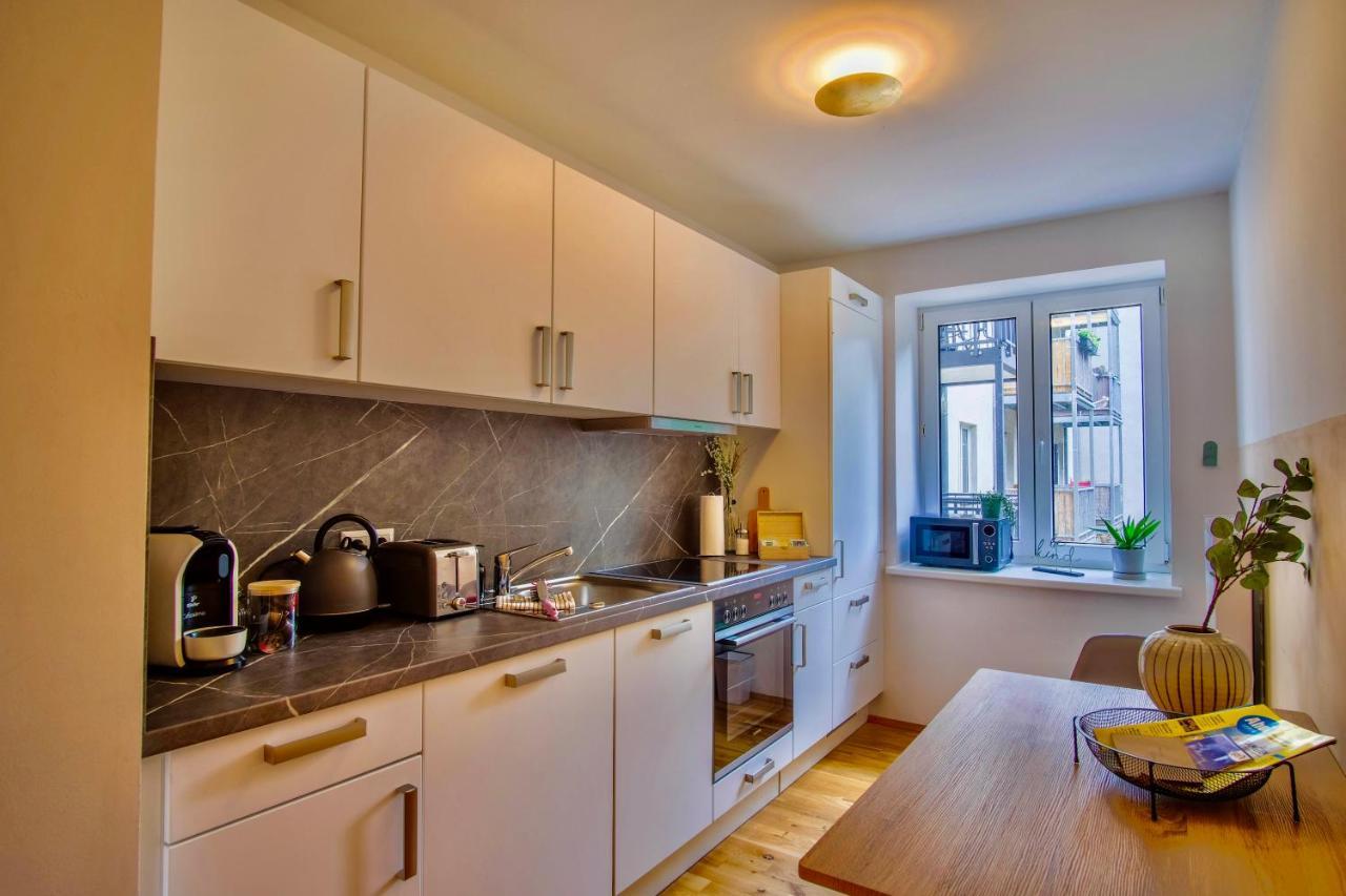 4-Room Luxury Apartment - Close To Central Station, Free Parking, Kitchen Leipzig Exterior photo